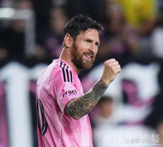 梅西乌龙助攻成神奇引子：独挑三人+半场连过四人双重惊艳！